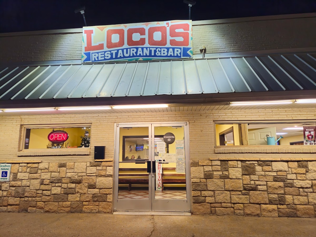 Locos restaurant and Bar